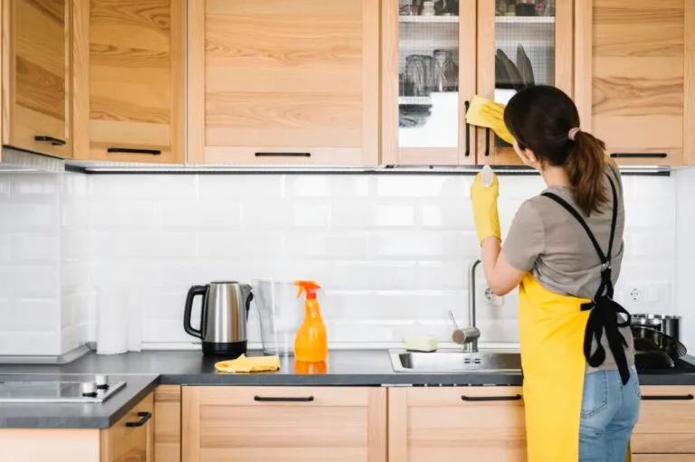 Professional kitchen deep cleaning services in Edmonton and Calgary by Ecora Cleaning